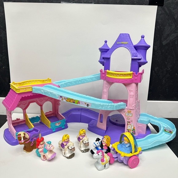 Little People Other - Little People Klip Klip Castle with 5 Klip Klops + 1 horse SOUND + LIGHTS WORK